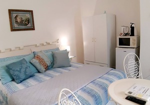 Studio for disabled access for 3 people