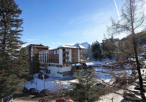 Studio Lumineux à 250m des Pistes, Parking Privé, Balcon et Équipements Complets - FR-1-165A-134