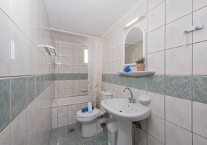 Studio with Balcony - The Lofos Studios