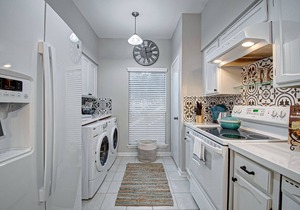Stunning 2 bd 2 bth Ground Floor Condo Lake Conroe Near Clubhouse!