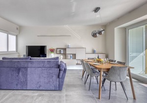 Stunning 3BR Apartment with Marina Views