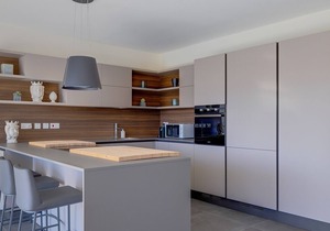Stunning 3BR Apartment with Marina Views
