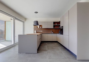 Stunning 3BR Apartment with Marina Views