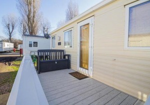 Stunning 6 Berth Caravan At Suffolk Sands Holiday Park Ref 45031G