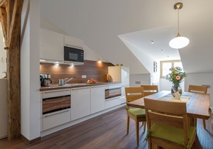 Stunning Apartment with Terrace, Mountain Views, Wi-Fi, Parking and Pets Allowed