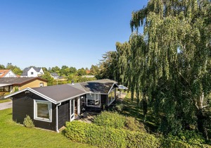 Stunning home in Bogø By