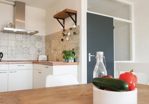 Stunning home in Bruinisse with kitchen