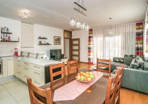 Stunning home in Dugopolje