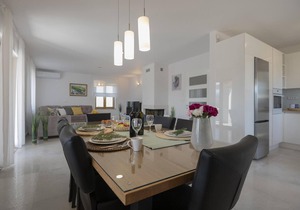 Stunning home in Glavina Donja