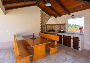 Stunning home in Kras with WiFi