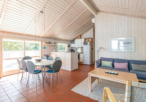 Stunning home in Nexø with kitchen
