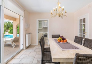 Stunning home in Pula