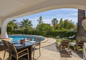 Stunning, large villa with beautiful sea views, enclosed gardens