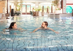 Stunning private villa for 4 people with WIFI, pool, TV, terrace and parking