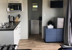Stunted Totara, Unit 1