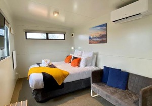 Stunted Totara, Unit 4