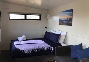 Stunted Totara, Unit 5