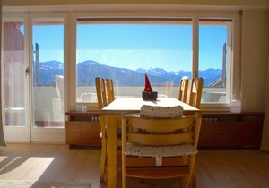 Stylish & Modern, Eperon