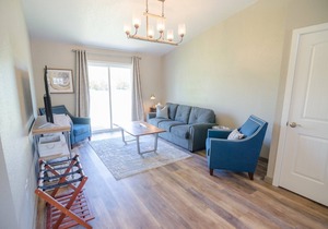 Suite 04 Downtown Palmer
