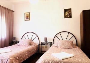 Suites Do Pinhal - Bedroom 2 single beds 3