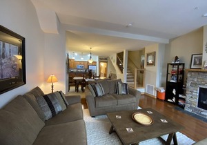 SullivanStone 29 - Golf - Ski - Hike - Chill - Private Hot Tub - Sleeps 8