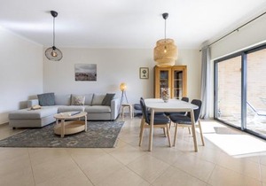Sun Lovers Home by Seewest