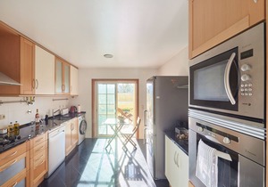 Sunny apartament at Carcavelos Beach, by TimeCooler