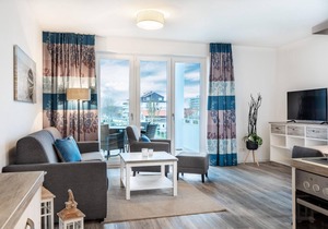 Sunny apartment with balcony and sauna in the complex - only 25 meters to the Baltic Sea