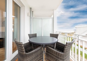 Sunny apartment with balcony and sauna in the complex - only 25 meters to the Baltic Sea