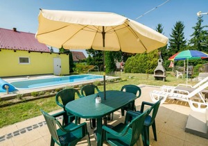 Sunny Day by Interhome