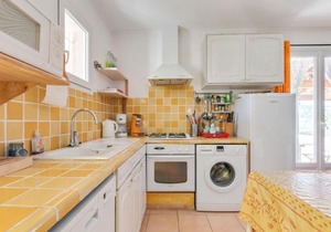 Sunny Roquebrun Getaway