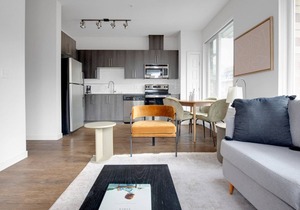 Sunny SLU 2BR w/ BBQ & Gym, near great dining, by Blueground