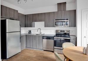 Sunny SLU 2BR w/ BBQ & Gym, near great dining, by Blueground