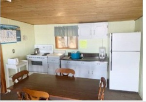 Sunset Lakefront Spacious 8 people Getaway,