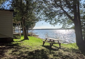 Sunset Lakefront Spacious 8 people Getaway,