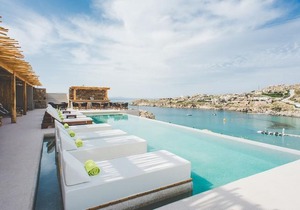 Super Paradise Suites