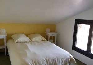 Superb Provencal mas in the heart of the vineyards, for 10 people