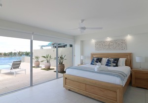 Sybella - 4 bedroom, views, location and even a pool -2+ nights