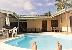 TAHITI - Sanny's Place Room & Pool