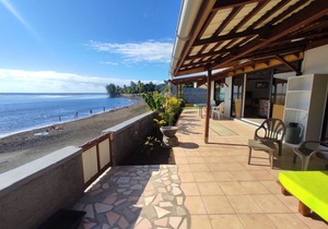 TAHITI - Taharaa Beach Bungalow