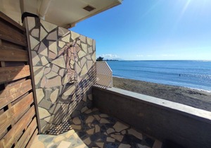 TAHITI - Taharaa Beach Bungalow