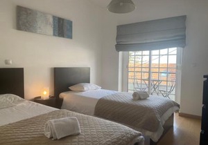 TEJO HOUSE RIVER Lisbon (Cacilhas)