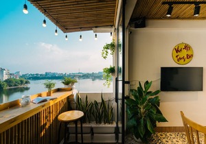 The Autumn Homestay