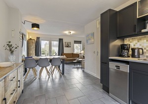 The beautifully decorated holiday home is located a short distance from the beaches in the front section of the green North Sea Park.