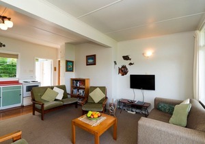 The Blue Bach - Coopers Beach Holiday Home