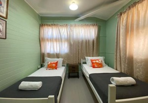 The Captains Manor on Cook 6
