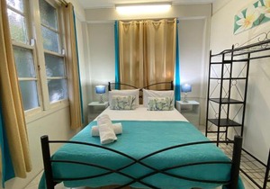 The Captains Manor on Cook 8