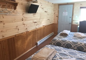 The Coastal Cabins- Cabin # 3 - walking minutes from the sandy beach
