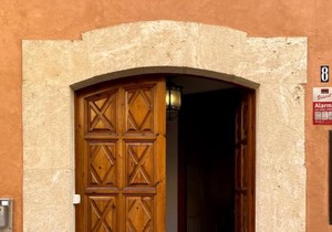 The Corner House of Altafulla - A Stroll from the Beach, in the Heart of the Old Town