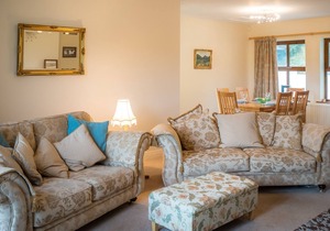 The Cottage, Recess - sleeps 12 guests in 5 bedrooms